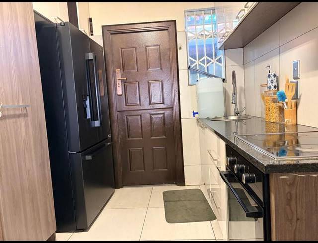 3 BEDROOM TOWNHOUSE FOR SALE IN SILVERTON